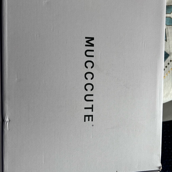 Mucccute White Thigh High Boots with Zipper - Picture 6 of 8